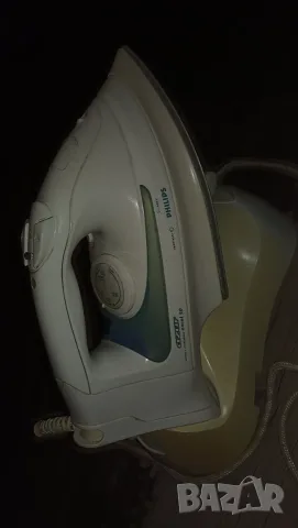 Продавам ютия Philips Azur Excel 50