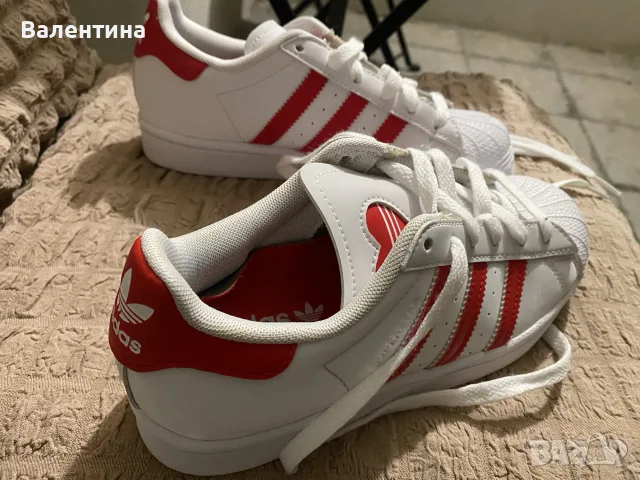adidas 35 1/2 номер на червени сърца, снимка 2 - Други - 55748606