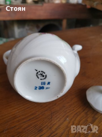 Порцеланова каничка , снимка 2 - Антикварни и старинни предмети - 38425490