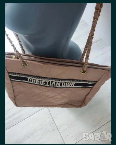 Dior дамска чанта, снимка 4 - Чанти - 50602301