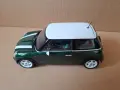 Mini Cooper 2001 на Kyosho 1:18, снимка 4