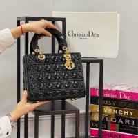  Christian Dior чанти дамски , снимка 16 - Чанти - 42774056
