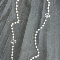 Асиметричен гердан с перлени мъниста, снимка 1 - Колиета, медальони, синджири - 30217187