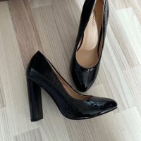 Черни , лачени обувки на висок ток, снимка 6 - Дамски обувки на ток - 36863528