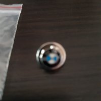 Колекция BMW: Елегантните мини значки за ревер/ БМВ значки и холограмен стикер от 90-те, снимка 2 - Колекции - 32429489