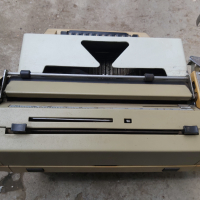 Стара пишеща машина-работеща., снимка 4 - Антикварни и старинни предмети - 36544623