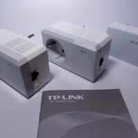 TP-Link 2хTL-PA4010P и 1хTL-PA411,  Powerline, интернет по домашната електрическа мрежа, адаптери, снимка 2 - Мрежови адаптери - 38273907