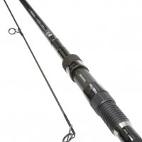 Три шарански въдици Daiwa Black Widow 3.60 mt 3.5lbs - 340лв, снимка 1 - Въдици - 30752866