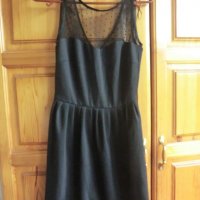 черна рокля с тюлени презрамки на Зара, снимка 2 - Рокли - 37372524