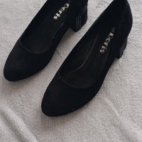 Черни велурени обувки, снимка 1 - Дамски елегантни обувки - 44698464