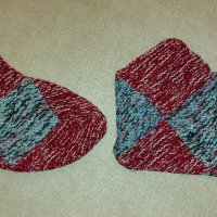 Ръчно плетени терлици - 10 лв/бр., снимка 3 - Дамски чорапи - 37012059