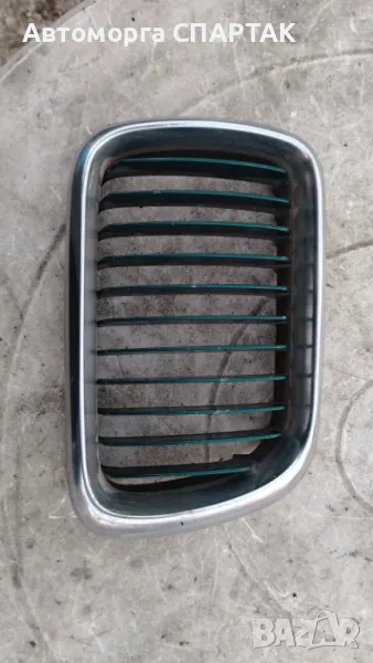 Решетка BMW E 36 радиатор дясна, снимка 1