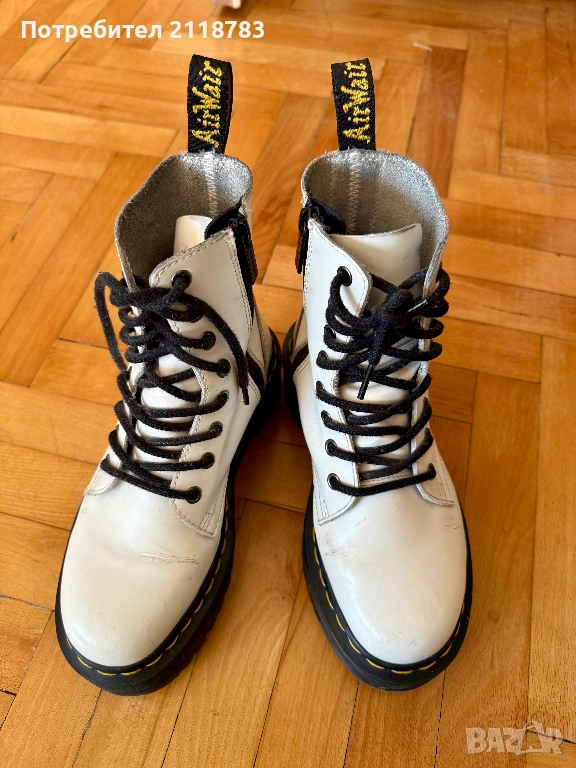 Продавам кожени дамски кубинки Dr. Martens, снимка 1