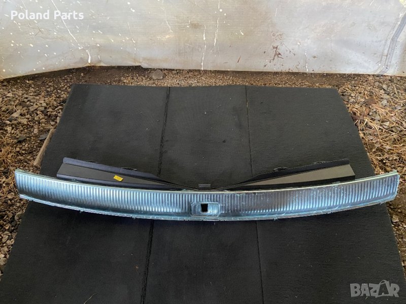 НОВА Лайсна около заключалка багажник/заден капак за Ауди КЮ 7 КЮ7 3.0 4.2 Фейслифт/Audi Q7 Facelift, снимка 1