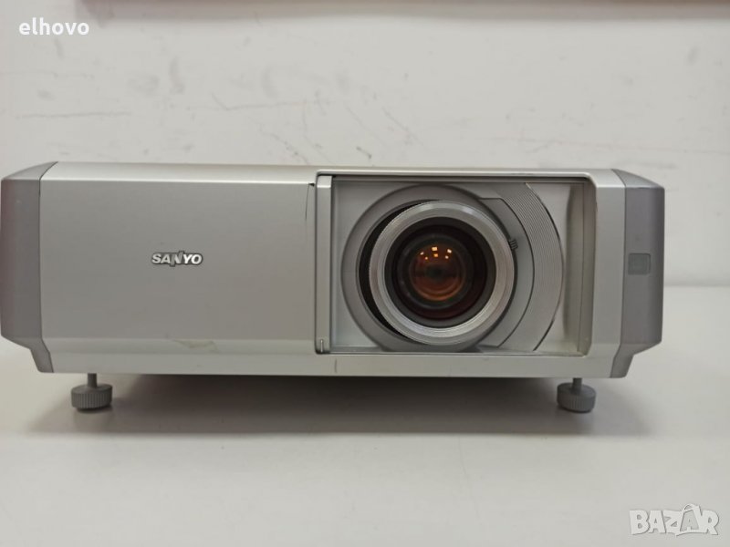 Проектор SANYO PLV-Z4, снимка 1
