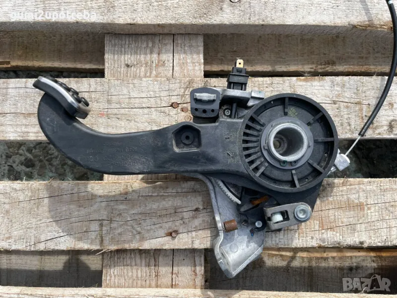 Педал за паркинг спирачка с ОЕМ номер PP203420005 за Mercedes E class W211 V6 4matic Kombi OM642, снимка 1