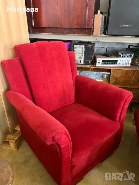Червен фотьойл с текстилна тапицерия, снимка 1