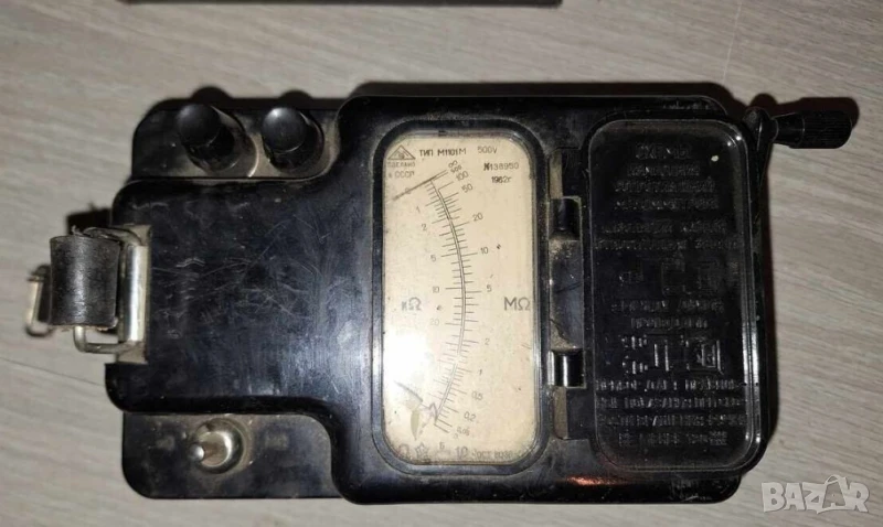 Мегаомметър, мегер, измерител съпротивление на изолация с генератор до  500V и кутия - качество и пр, снимка 1