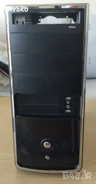 Продавам запазена компютърна кутия без захранване., снимка 1
