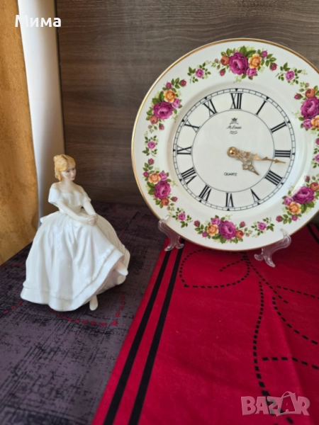 Порцеланов английски часовник, снимка 1