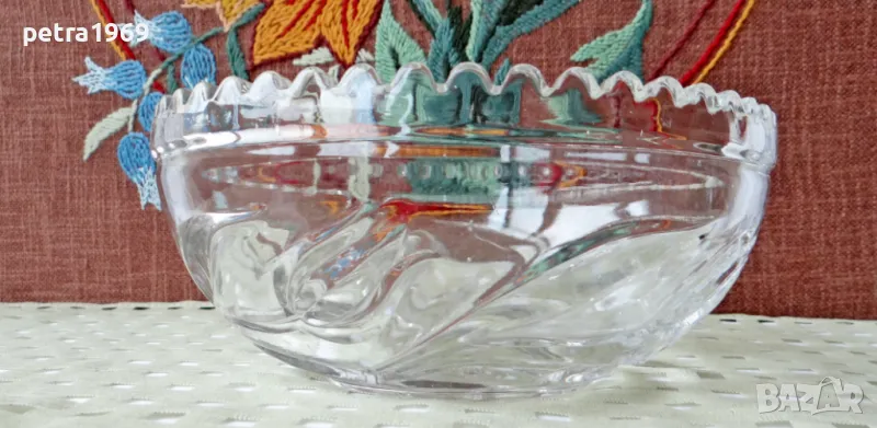 Гравирана кристална купа с красиви лалета, снимка 1