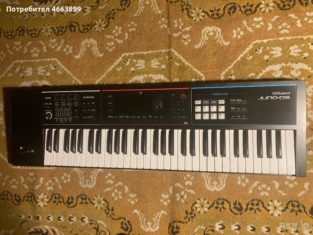 Синтезатор Roland JUNO DS61, снимка 1