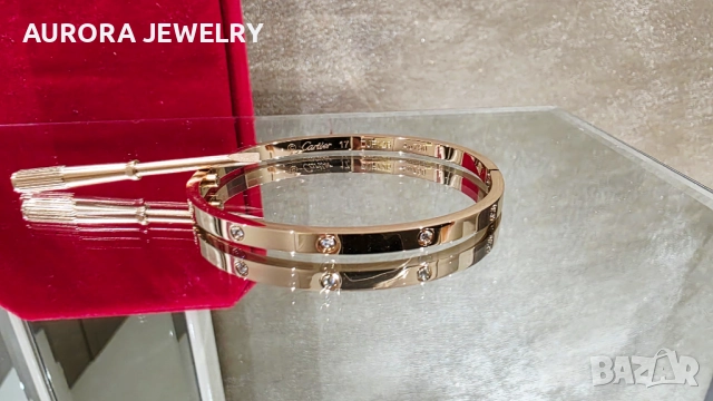 CARTIER Love Rose Gold 10 Diamonds Small Model Гривна с Отверка, снимка 2 - Гривни - 52916813