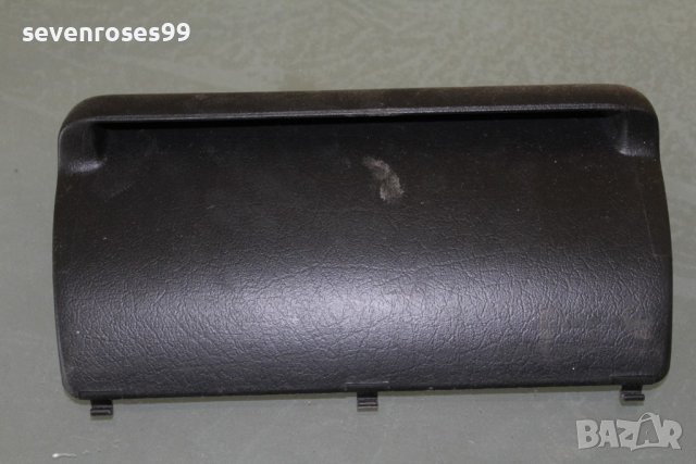 Капачка бушонно тяло VW Passat 3