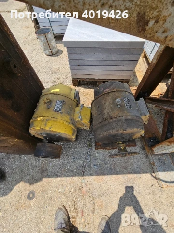 Продавам правотокови електродвигатели на снимката, снимка 4 - Електродвигатели - 51159329