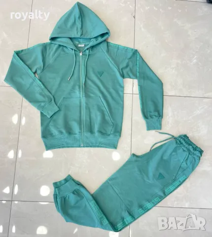 Guess дамски комплекти Различни цветове , снимка 4 - Спортни екипи - 49311222