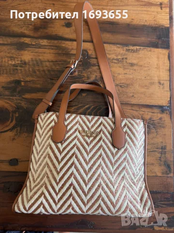 Елегантна чанта Guess