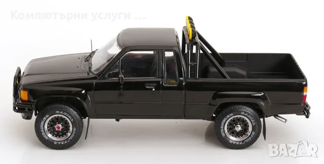 Toyota Hilux Pick Up Truck Xtra Cab 4x4 1985 - мащаб 1:18 на KKScale моделът е нов в кутия, снимка 3 - Колекции - 55735692