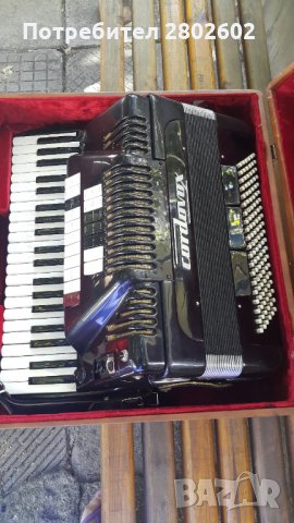 Акордеон електрически Cordovox 120баса, снимка 2 - Акордеони - 30002766