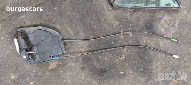 Брава задна врата лява дясна Toyota Auris -50лв, снимка 2 - Части - 48402113