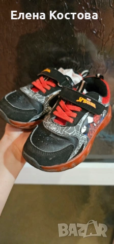 Маратонки, снимка 2 - Детски маратонки - 54326381