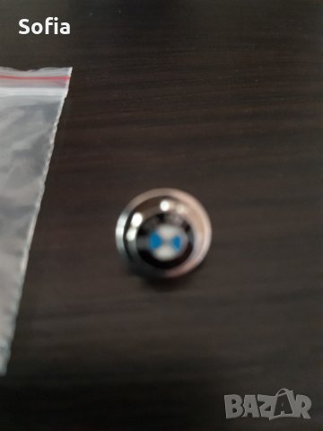 Колекция BMW: Елегантните мини значки за ревер/ БМВ значки и холограмен стикер от 90-те, снимка 2 - Колекции - 32429489