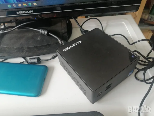 Мини компютър GIGABYTE GB-4105, снимка 6 - Работни компютри - 55715472