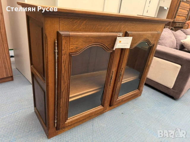 087 скрин / шкаф / витрина бюфет от масивно дърво (дърворезба) -цена 141лв ли 72,09 евро  общо -95см, снимка 2 - Секции и витрини - 45467651