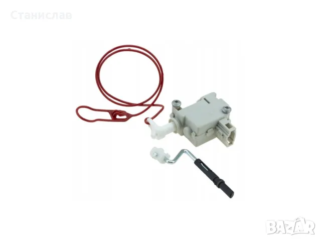 Audi Q7 4L Моторче за заключване на резервоар 