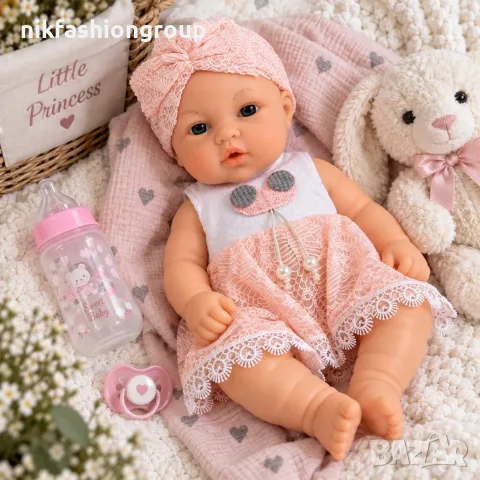 Говореща кукла бебе Baby Babble с розова дантелена рокличка