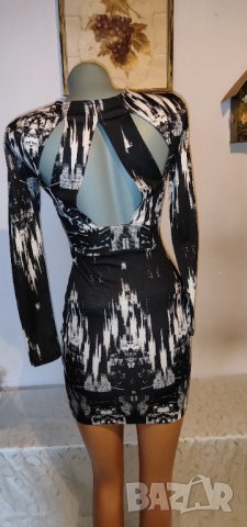 Елегантна рокля H&M р-р XS, снимка 2 - Рокли - 39489346