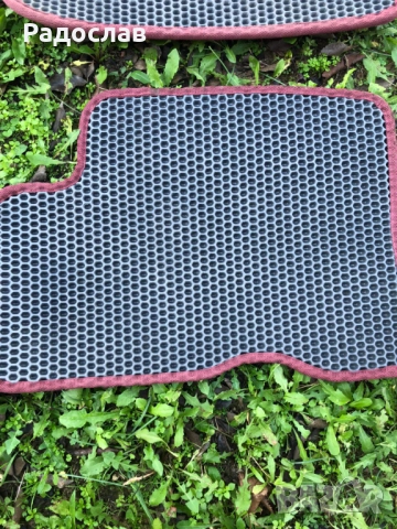 Два комплекта стелки за Dacia Duster 2021 година, снимка 5 - Аксесоари и консумативи - 52519082