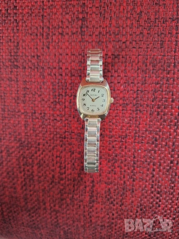 Позлатен дамки винтидж часовник GÜTHRA, снимка 2 - Дамски - 54014439