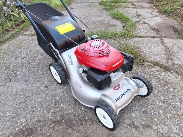Косачка Honda Izy 4.5к.с. без ход 46см  мулчираща с кош, снимка 4 - Градинска техника - 52245729