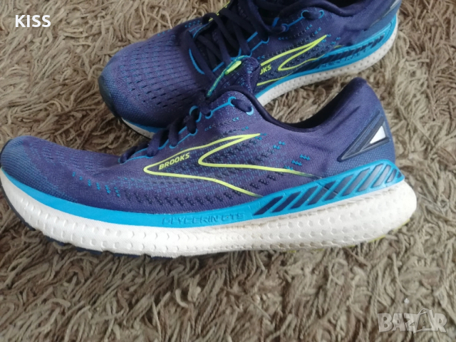 Оригинални Brooks номер 45.5, снимка 3 - Кецове - 53627370