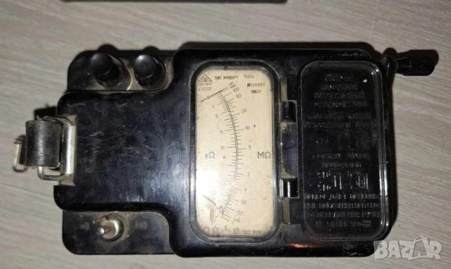 Мегаомметър, мегер, измерител съпротивление на изолация с генератор до  500V и кутия - качество и пр