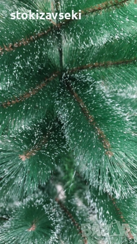 Заснежена елха с метална стойка, снимка 3 - Други - 52344752