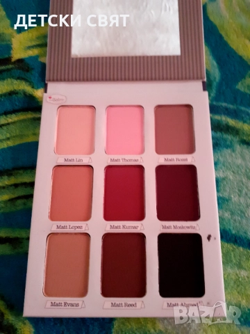 Нова палитра от сенки за очи Meet Matt(e) Nude Trimony Matte Eyeshadow Palette by theBalm, снимка 2 - Декоративна козметика - 52530120