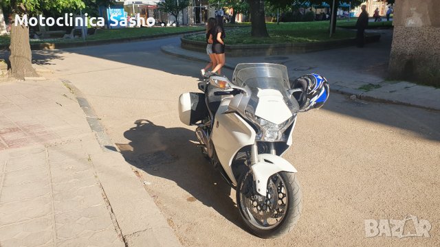 HONDA VFR 1200F 2010g.регистриран,напълно обслужен топ състояние , снимка 12 - Мотоциклети и мототехника - 36672740