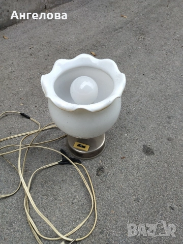 Нощна лампа, снимка 3 - Настолни лампи - 52048968